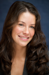 Evangeline Lilly, Naveen Andrews  - "Lost" press conference portraits by Vera Anderson 2008 - 17xHQ ZyvK9mQV