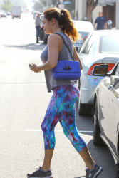 Kelly Brook - Out and about in Hollywood - February 6, 2015 (22xHQ) Evkdng1B