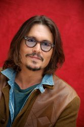 Johnny Depp - Rango press conference portraits by Vera Anderson (Los Angeles, February 14, 2011) - 2xHQ FAwllazm