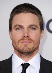 Stephen Amell - Stephen Amell - 2013 People's Choice Awards - 9 January 2013 - 3xHQ FwGbdTuq