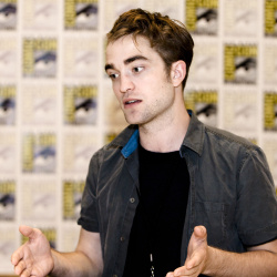 Robert Pattinson - "The Twilight Saga: Breaking Dawn. Part 1" press conference portraits by Armando Gallo (San Diego, July 21, 2011) - 34xHQ IX0QVzj6