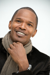 Jamie Foxx - The Soloist press conference portraits by Vera Anderson (Los Angeles, April 6, 2009) - 12xHQ IYviYAlb