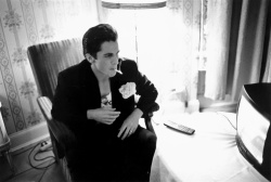 Christian Bale - Ellen von Unwerth Photoshoot 2001 for Interview - 21xHQ LVmiTKSV