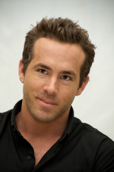 Ryan Reynolds - The Change-Up press conference portraits by Simon Holmes & Vera Anderson (Beverly Hills, July 17, 2011) - 9xHQ Lpqs9TUR