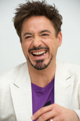 Robert Downey Jr. - The Soloist press conference portraits by Vera Anderson (Beverly Hills, April 3, 2009) - 20xHQ M2B2pvPk
