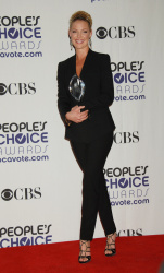 Katherine Heigl - 35th Annual People's Choice Awards, 7 января 2009 (58хHQ) M8RejjCL