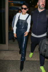 Jessie J - Arriving at LAX airport in Los Angeles - February 7, 2015 (14xHQ) MEfKwyvO