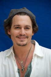 Johnny Depp - The Rum Diary press conference portraits by Vera Anderson (Hollywood, October 13, 2011) - 13xHQ MH4zPiQ0