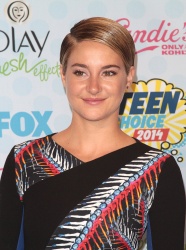 Shailene Woodley - 2014 Teen Choice Awards, Los Angeles August 10, 2014 - 363xHQ MhIkKvYq