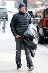 Josh Duhamel - Josh Duhamel - is spotted out and about in New York City, New York - February 24, 2015 - 26xHQ QCnhCMVs