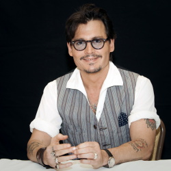 Johnny Depp - "Pirates of the Caribbean: On Stranger Tides" press conference portraits by Armando Gallo (Beverly Hills, May 4, 2011) - 22xHQ QDsxYXgB