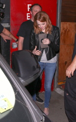 Andrew Garfield & Emma Stone - Leaving an Arcade Fire concert in Los Angeles - May 27, 2015 - 108xHQ RMcJRujz