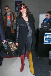 Carla Gugino - Carla Gugino - Arrives in LAX Airport - February 20, 2015 (12xHQ) TQ8o1kyS