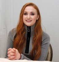 Софи Тернер (Sophie Turner) 'Game of Thrones Season 6' Press Conference at the Four Seasons Hotel in Beverly Hills (April 11, 2016) - 16xНQ TWisNHqT