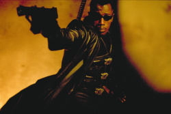 Wesley Snipes, Ron Perlman, Kris Kristofferson - постер и промо стиль к фильму "Blade II (Блэйд 2)", 2002 (23xHQ) TfupYe36