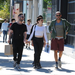 Rose McGowan - Out and about in LA, 17 января 2015 (30xHQ) TnTjGn5T
