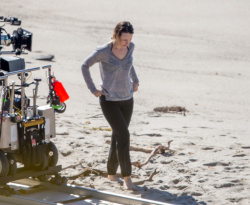 Rachel McAdams - on the set of 'True Detective' in Malibu - February 24, 2015 (25xHQ) U7pgPrUJ