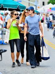 Ian Somerhalder & Nikki Reed - at the farmer's market in Sherman Oaks (July 20, 2014) - 152xHQ V6YGMwXD