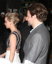 Jennifer Lawrence и Bradley Cooper - Attends a screening of 'Serena' hosted by Magnolia Pictures and The Cinema Society with Dior Beauty, Нью-Йорк, 21 марта 2015 (449xHQ) VAsAZaCH