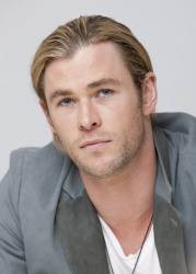 Chris Hemsworth - "The Avengers" press conference portraits by Armando Gallo (Beverly Hills, April 13, 2012) - 26xHQ VzPtuOpJ