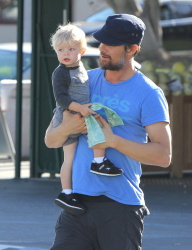 Josh Duhamel - took his son Axl for a bike ride in Santa Monica - March 7, 2015 - 32xHQ Wd3J7vYC