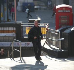 Kiefer Sutherland - 24 Live Another Day On Set - March 9, 2014 - 55xHQ XbNUx3mf