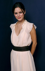 Rachel Bilson - 2005 Teen Choice Awards Portraits by Ray Mickshaw (Universal City, August 14, 2005) - 6xHQ XuFhB0IH