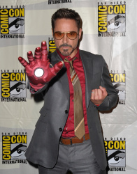 Robert Downey Jr. - "Iron Man 3" panel during Comic-Con at San Diego Convention Center (July 14, 2012) - 36xHQ Y8JLc5vA